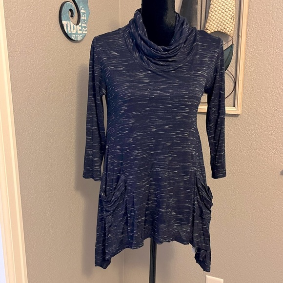 LOGO Heathered Navy Cowl Neck Sharkbite top!!  Size XS - Picture 1 of 9